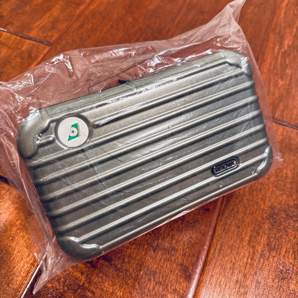 NEW RIMOWA Metallic Green Hard Case